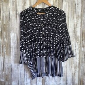 Investments Black & White Mixed Media Stretch Button Down